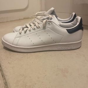 - Stan smith shoes